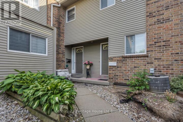 Photo de la propriété:  19 Wren Court 6  ON N4G 5K2 