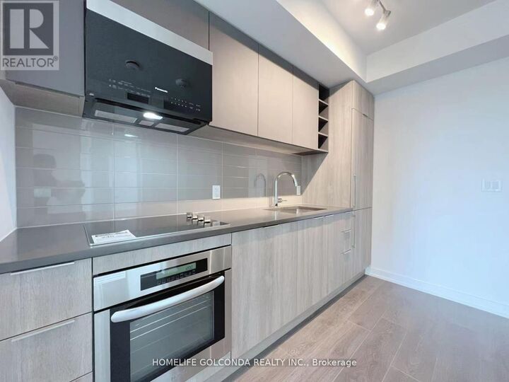Property Photo:  2031 Kennedy Road 1121  ON M1T 0B8 