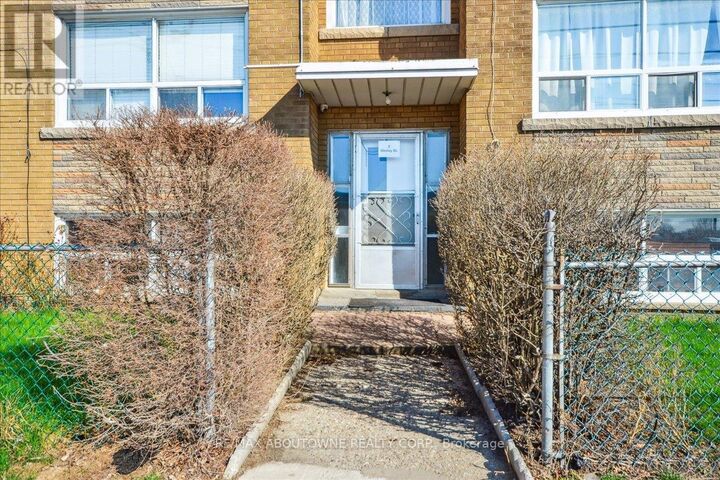 Property Photo:  2 Wesley Street 5  ON M8Y 2W3 