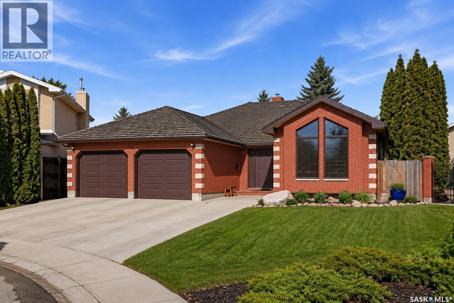 Property Photo:  214 Forsyth Court  SK S7N 4H2 