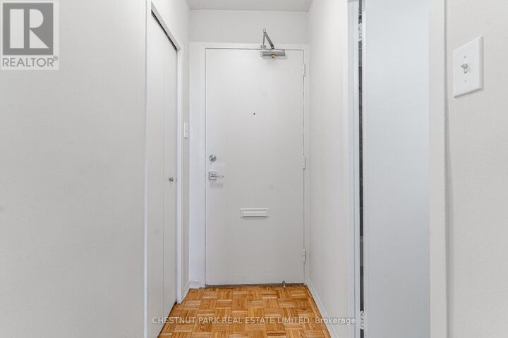 Property Photo:  40 Goldstone Road 806  ON M2J 3C7 