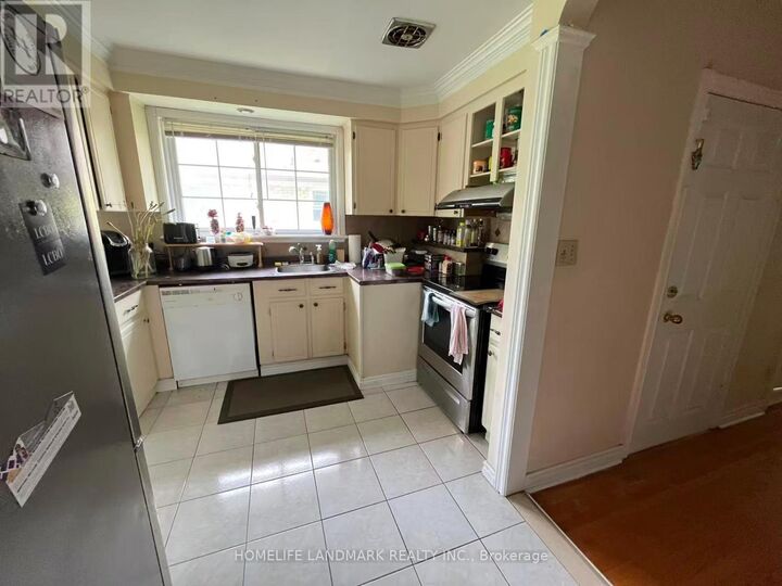 Property Photo: 3498 Orion Crescent ON L5C 2H8