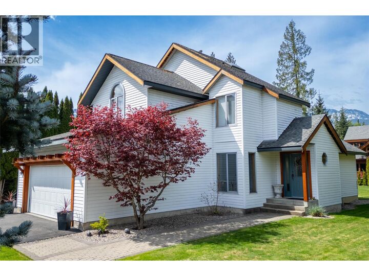 Property Photo:  1107 Pineridge Crescent  BC V0E 2S1 