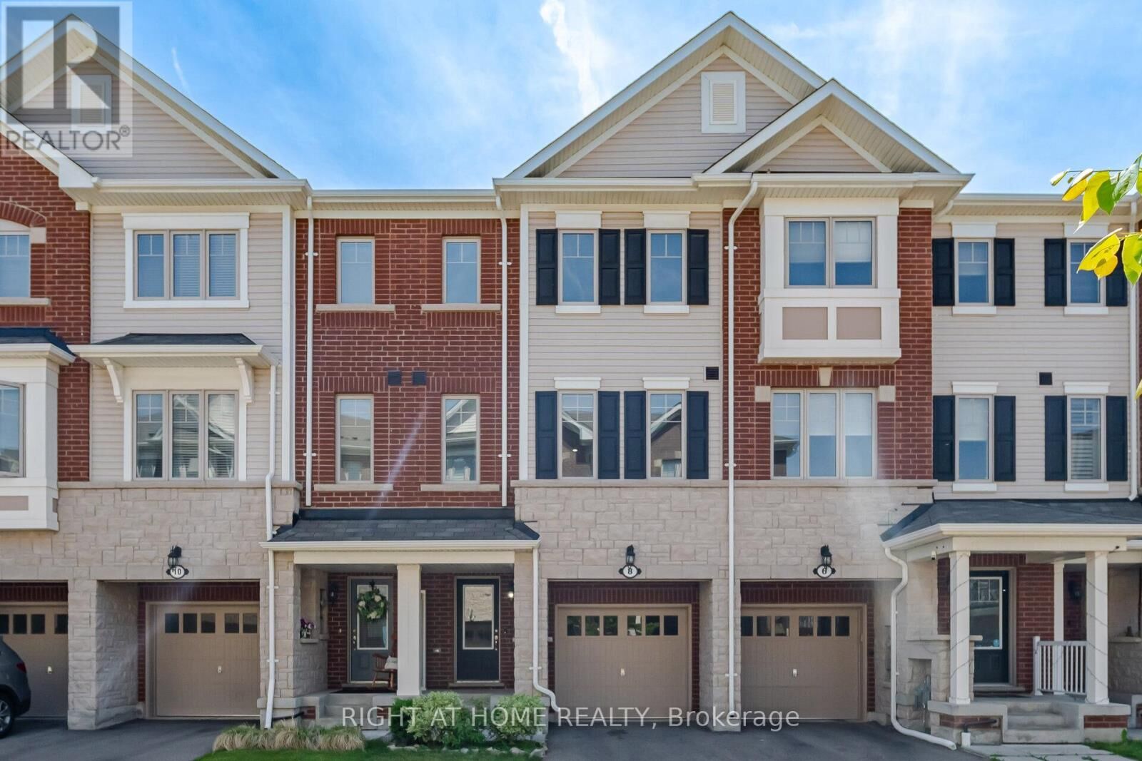 Property Photo:  8 Rapids Lane  ON L8K 0A3 