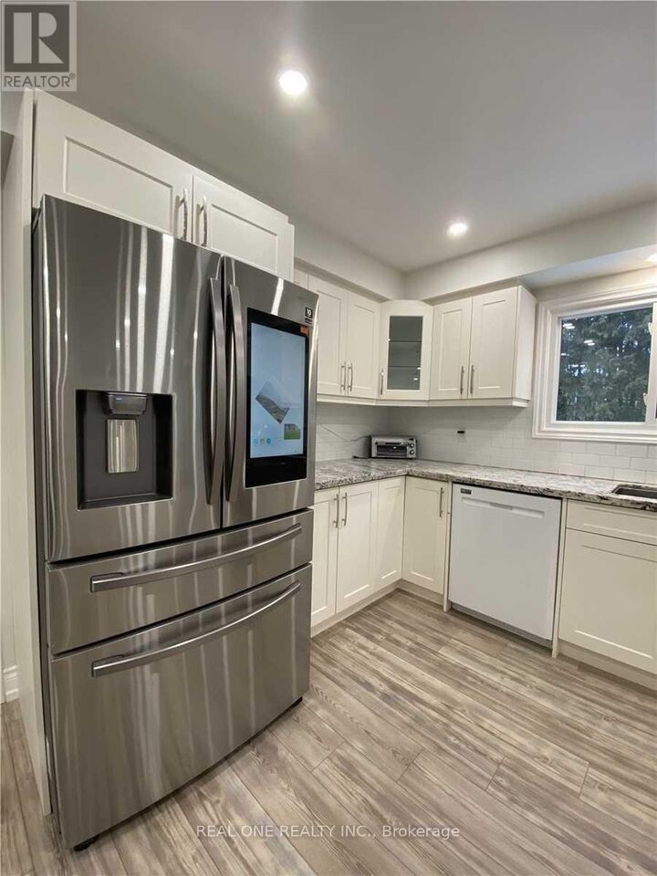 Property Photo:  81 Eastman Crescent  ON L3Y 5S3 