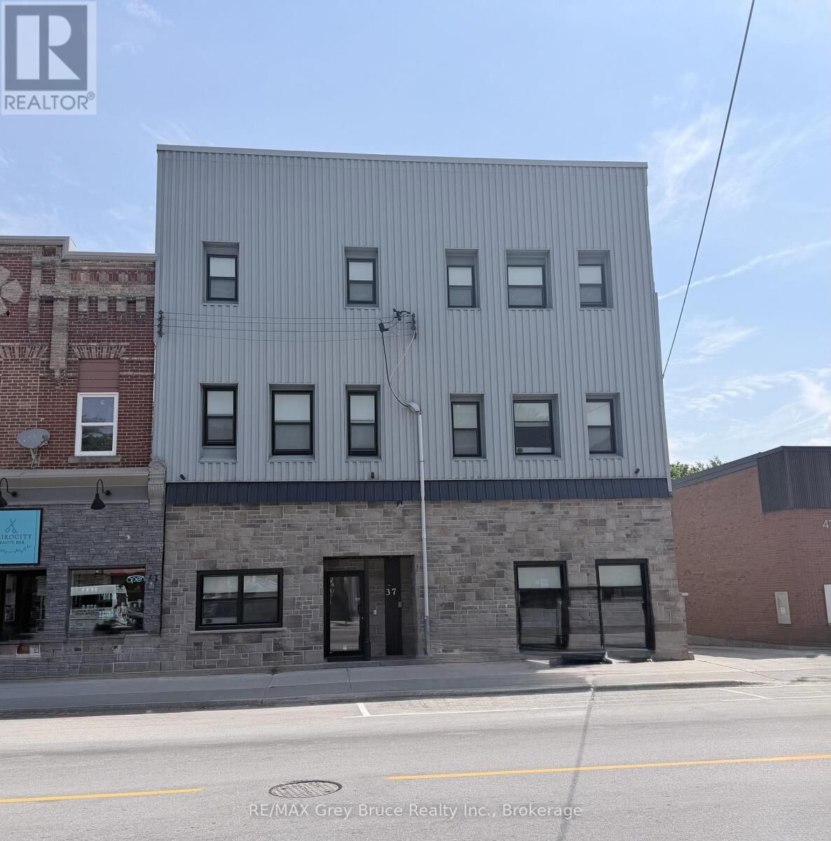 Property Photo: 39 1st Avenue South Unit 12 ON N0G 1L0