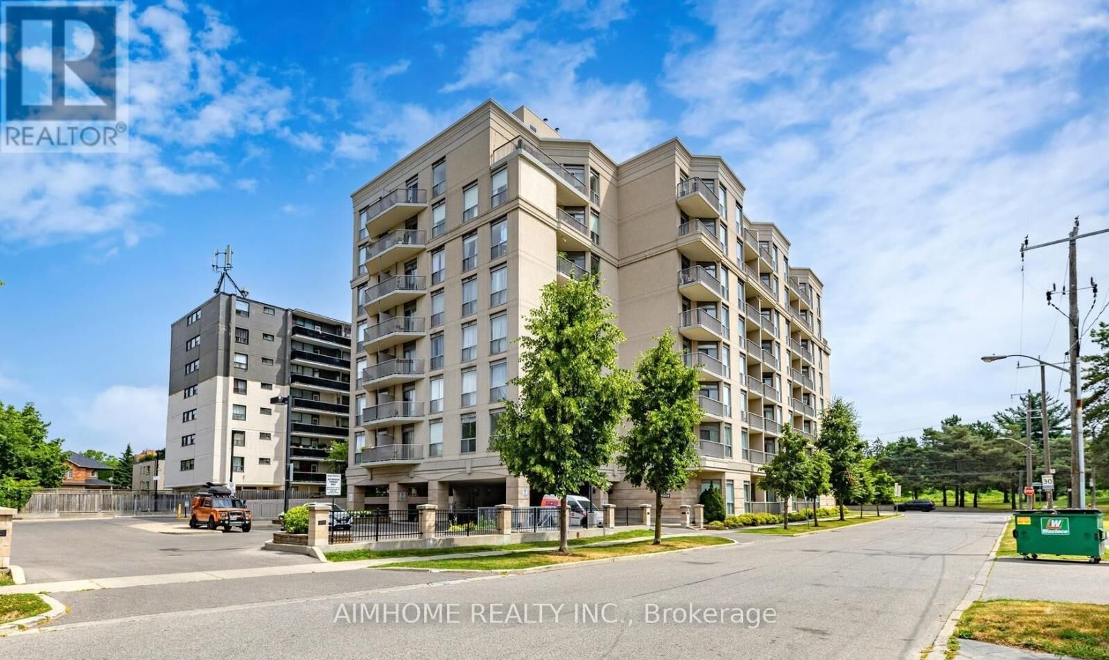 Property Photo: 4200 Bathurst Street 609 ON M3H 6C7