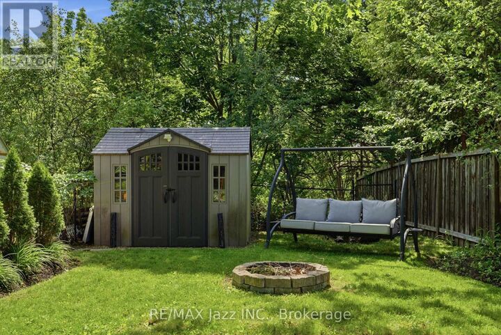 Property Photo:  555 Cobblehill Drive  ON L1K 1Y6 