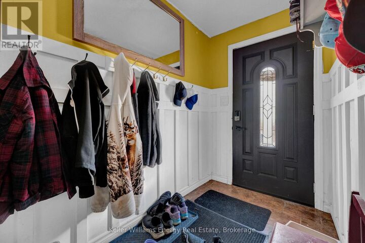 Property Photo:  741 Ritson Road South  ON L1H 5L2 
