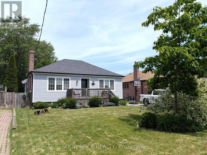 Property Photo:  68 Cree Avenue  ON M1M 1Z6 