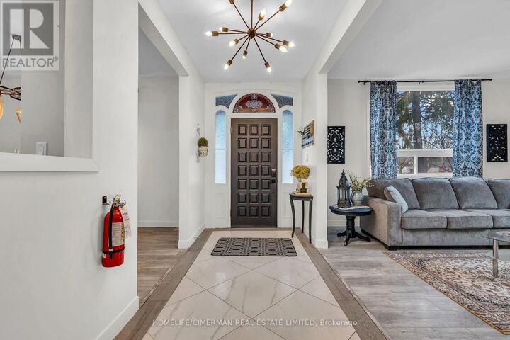 Property Photo:  406 Grey Street  ON N6B 1H3 