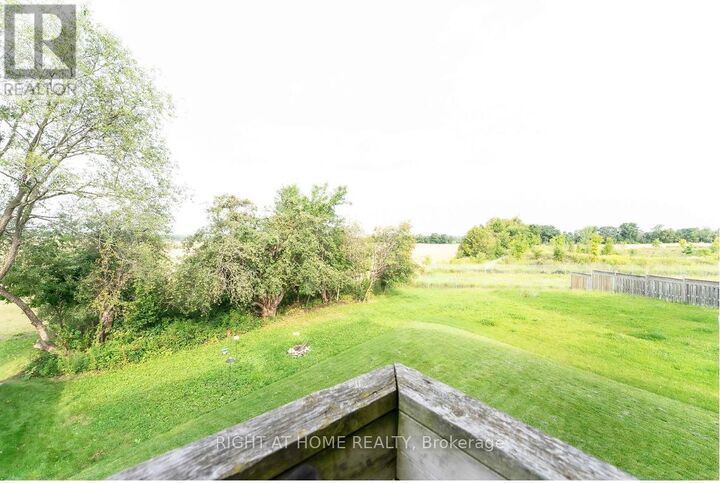 Property Photo:  42 Forsyth Crescent  ON L4N 7T4 