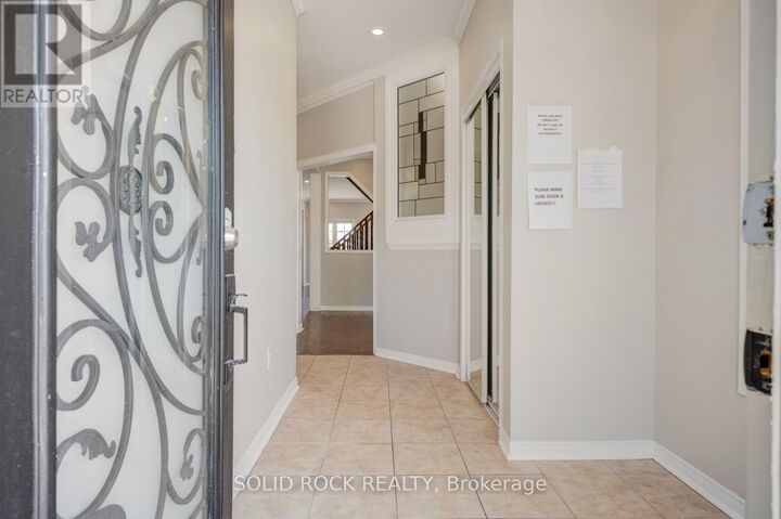Property Photo:  15 Roundstone Drive  ON L6X 0K7 