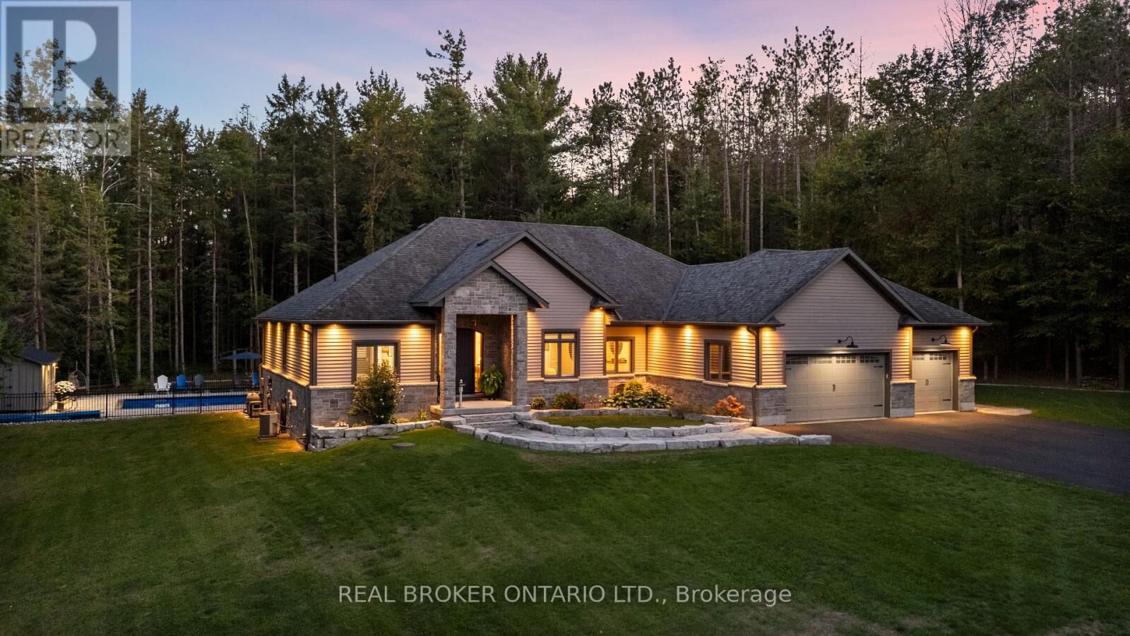 Property Photo:  49 Sydenham Trail West  ON L0M 1H0 