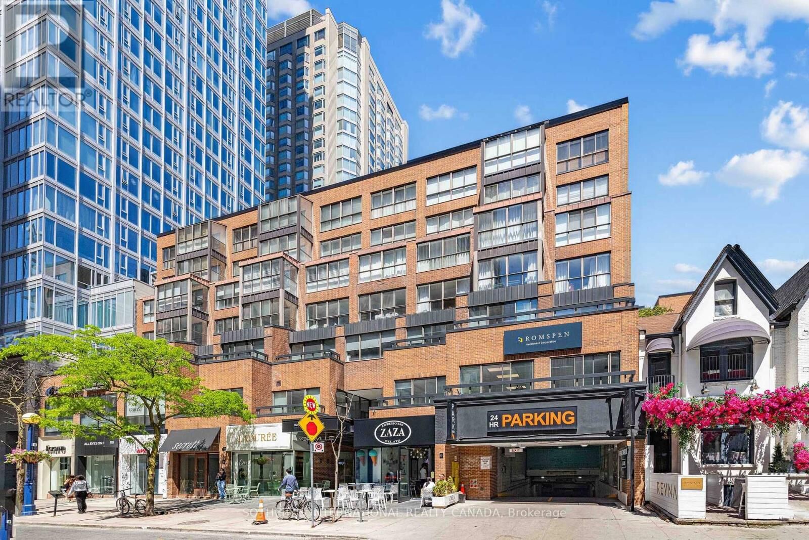Property Photo:  164 Cumberland Street 606  ON M5R 1A8 