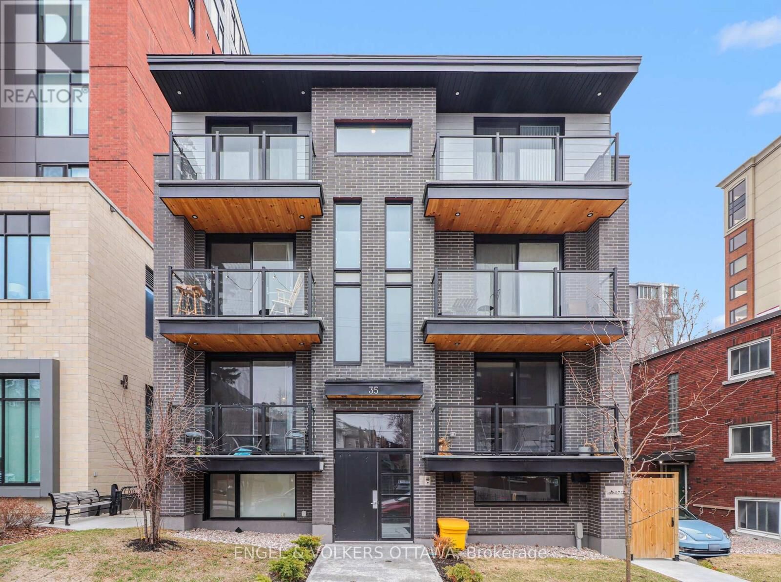 Property Photo:  35 Monk Street 7  ON K1S 3Y7 