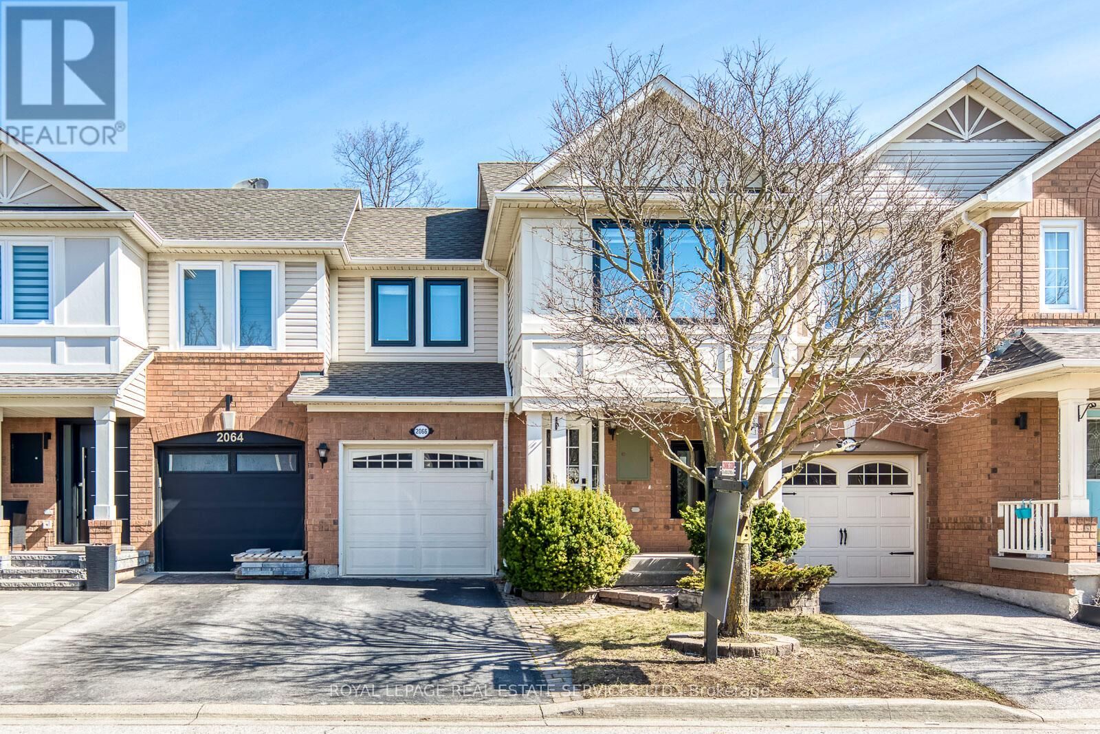 Property Photo:  2066 Broadleaf Crescent  ON L7L 6S4 