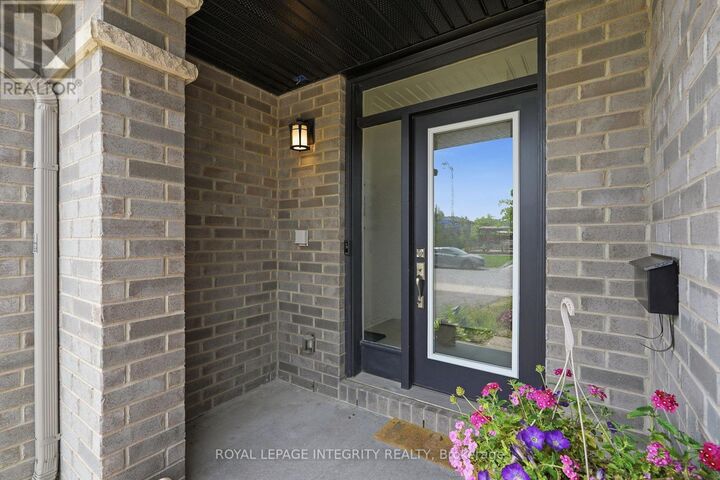 Property Photo:  51 Bergschrund Walk  ON K1W 0P9 