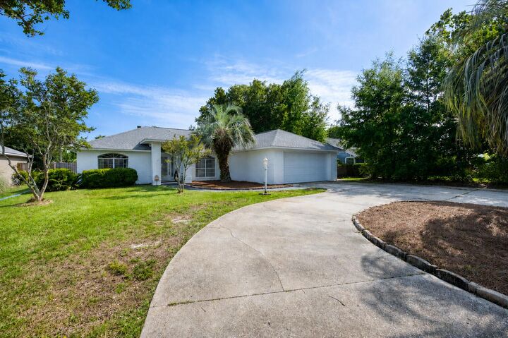 Property Photo:  3479 Willow Lane  FL 32563 