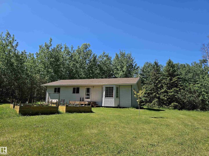 Property Photo: 54222 Rge Road 25 13 AB T0E 1A0