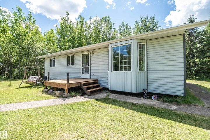 Property Photo:  54222 Rge Road 25 13  AB T0E 1A0 