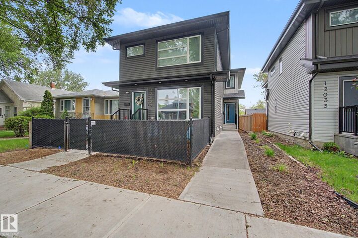 12035 93 Street NW — photo 1