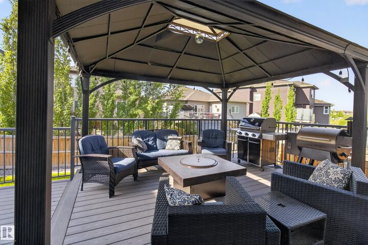 Property Photo:  457 Meadowview Drive  AB T8L 0N9 