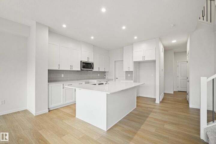 20731 24 Avenue NW — photo 1