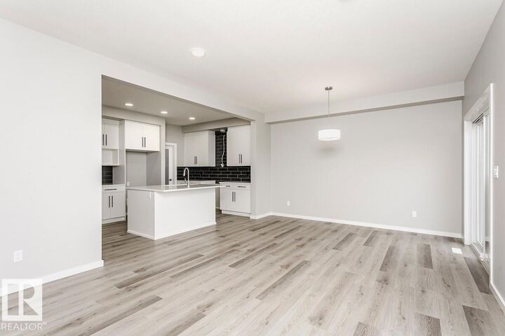 Property Photo:  2480 Egret Loop NW  AB T6M 3R4 