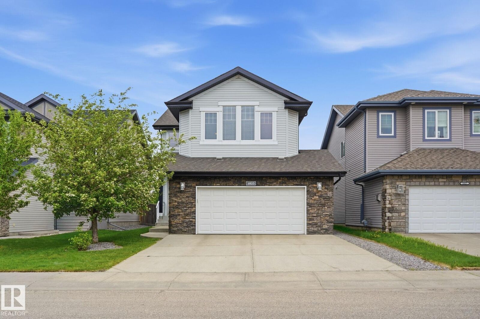 Property Photo:  1823 67 Street SW  AB T6X 0L9 