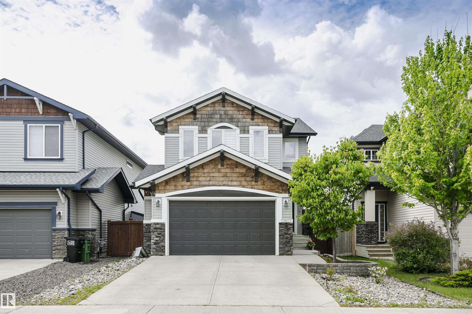 Property Photo: 21807 97 Avenue NW AB T5T 4H6