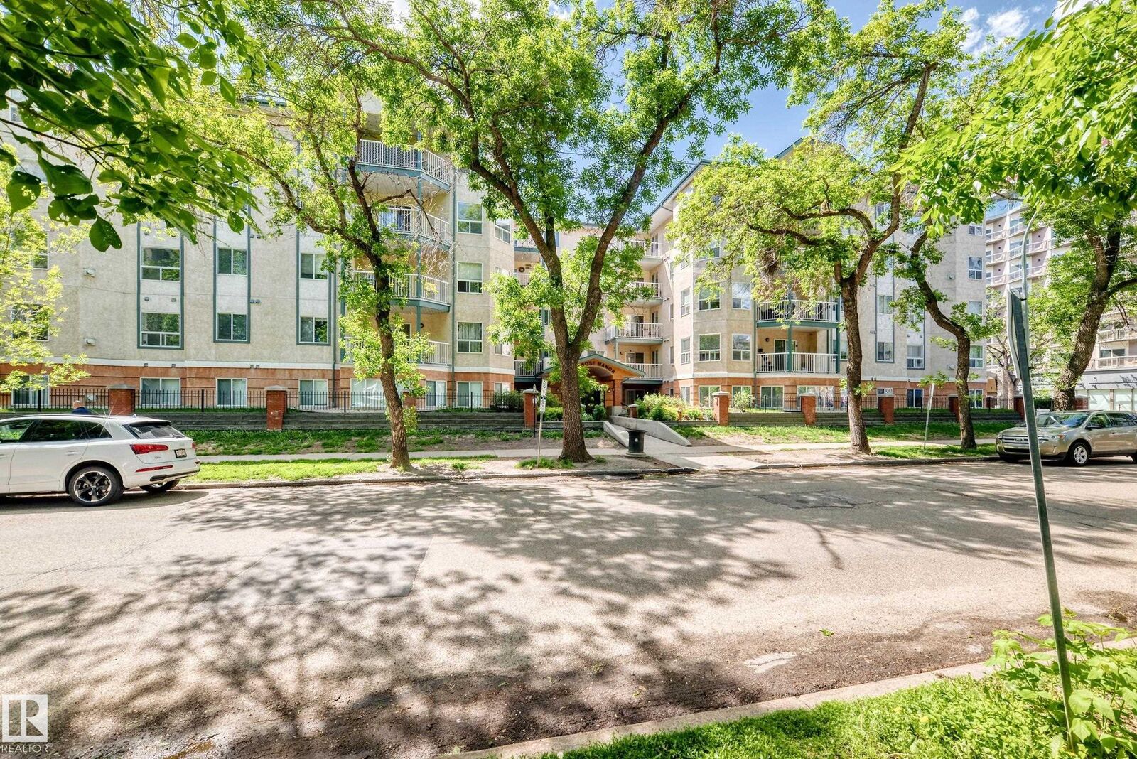 Property Photo: 9938 104 Street NW 214 AB T5K 2X7