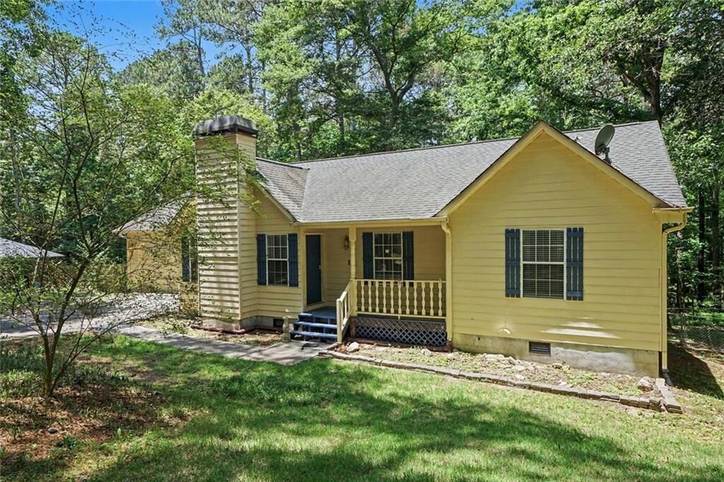 Property Photo:  4827 Oakwood Court  GA 30052 