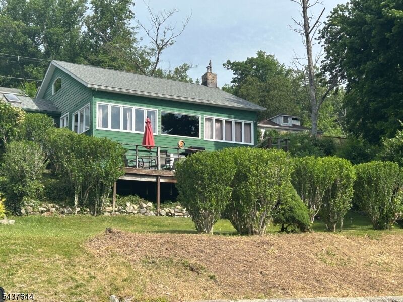 Property Photo: 138 Lakeside Dr, West NJ 07823