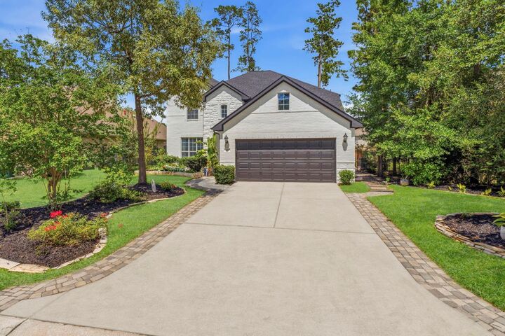 Property Photo:  19 W Lasting Spring Circle  TX 77389 