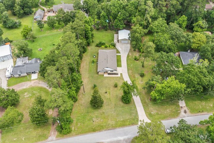 Property Photo: 20878 White Oak Lane TX 77316