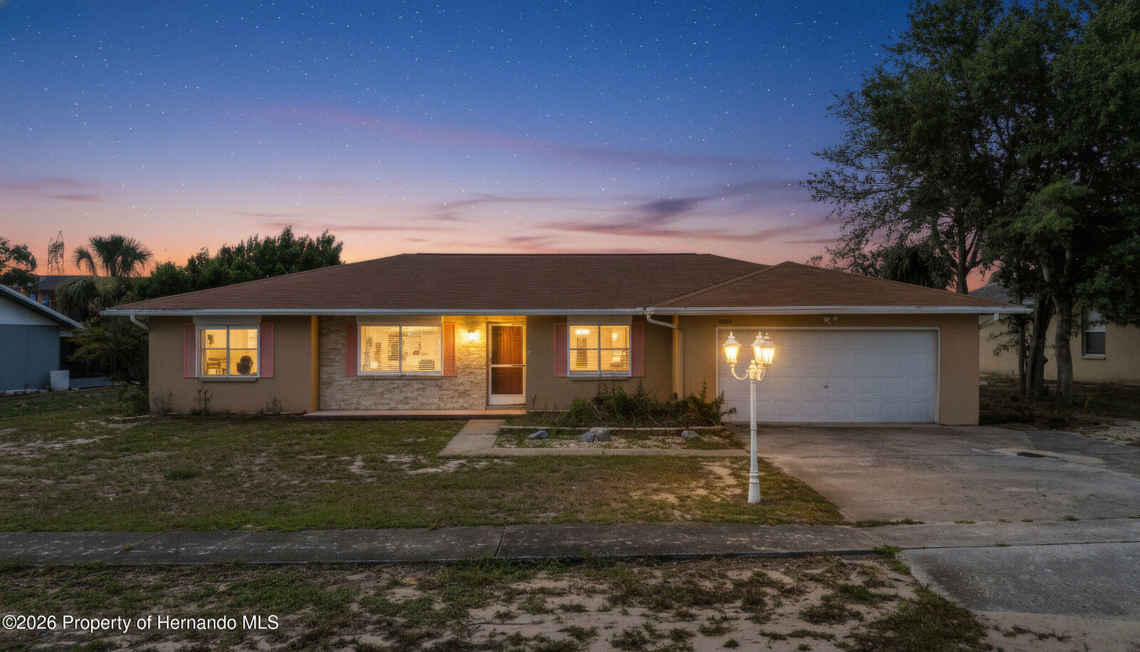 Property Photo:  5262 Woodridge Lane  FL 34609 