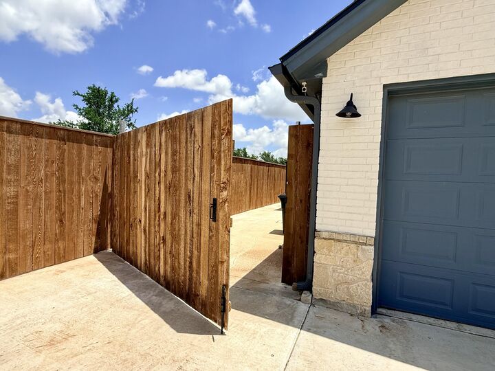 Property Photo:  5001 Prospect Avenue  TX 79407 