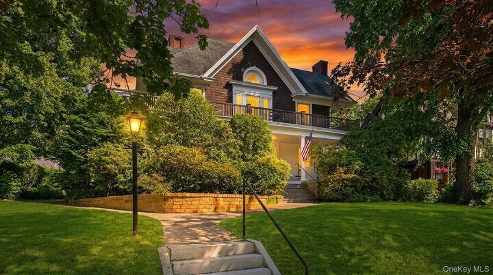 Property Photo: 13 Ridgeview Avenue NY 10606