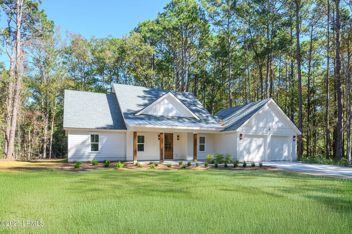 Property Photo:  15 Woods Lane  SC 29907 