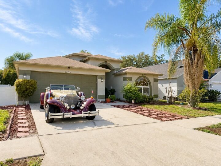 Property Photo:  30710 Nickerson Loop  FL 33543 