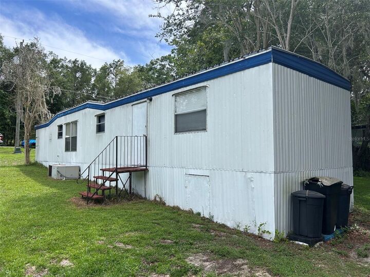 Property Photo: 10945 SE 132nd Place FL 32179