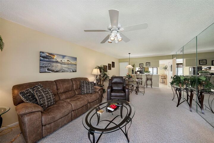 Property Photo: 124 W Cypress Court FL 34677