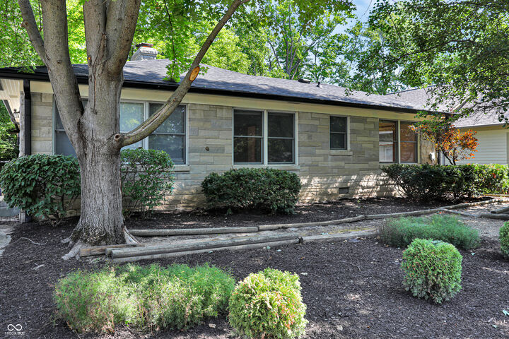 Property Photo: 760 W Pine Street IN 46077