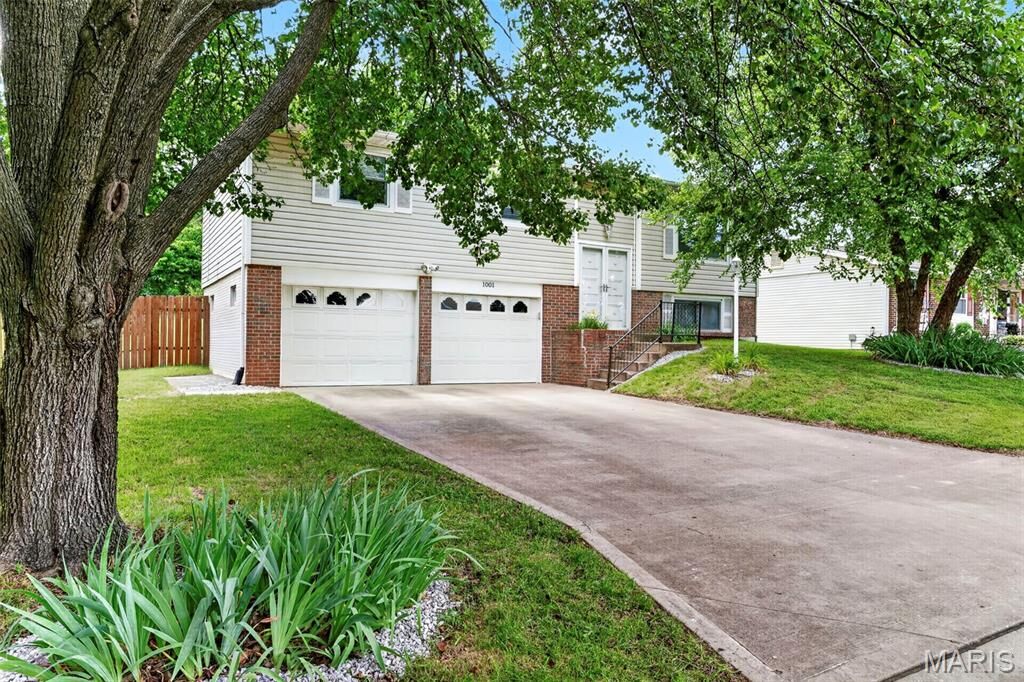 Property Photo: 1001 Drexel Drive MO 63303