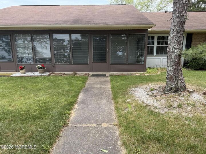 Property Photo:  10B Yorkshire Court  NJ 08759 