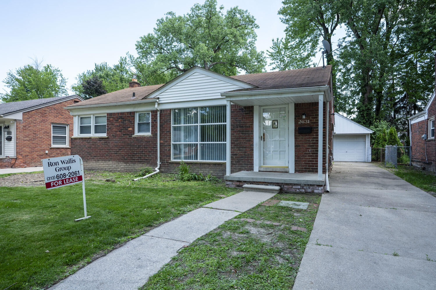 Property Photo: 2631 Woodside Street MI 48124