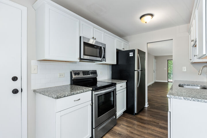 Property Photo:  1736 S Washington Street G33  IL 60565 
