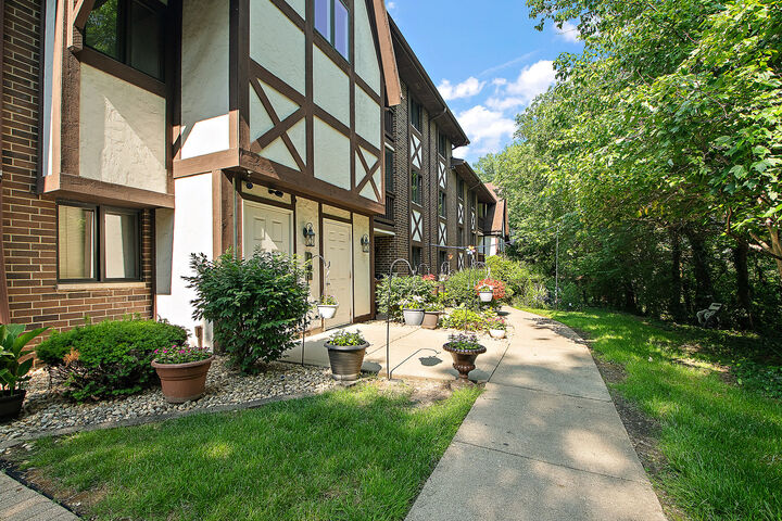Property Photo:  8425 W 95th Street 27  IL 60457 