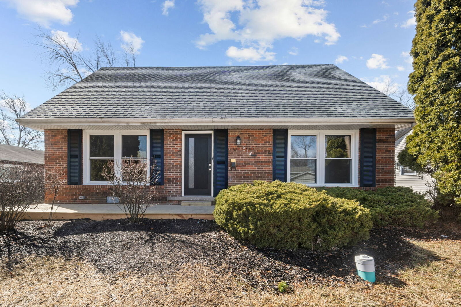 Property Photo:  513 Nathan Road  IL 60484 